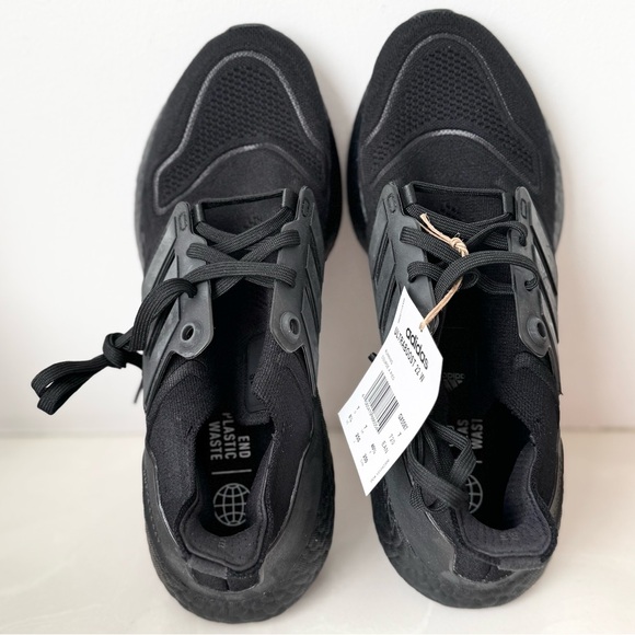 Adidas UltraBoost 22 Running Shoes Triple Black 8.5W NWT - Picture 7 of 16